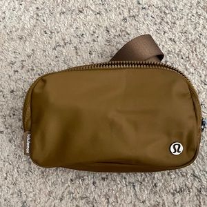 Lululemon Everywhere Belt Bag in Burnt Caramel